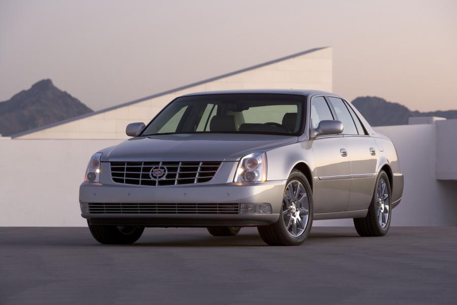  Cadillac DTS 2006 года  (фото 32 из 41)